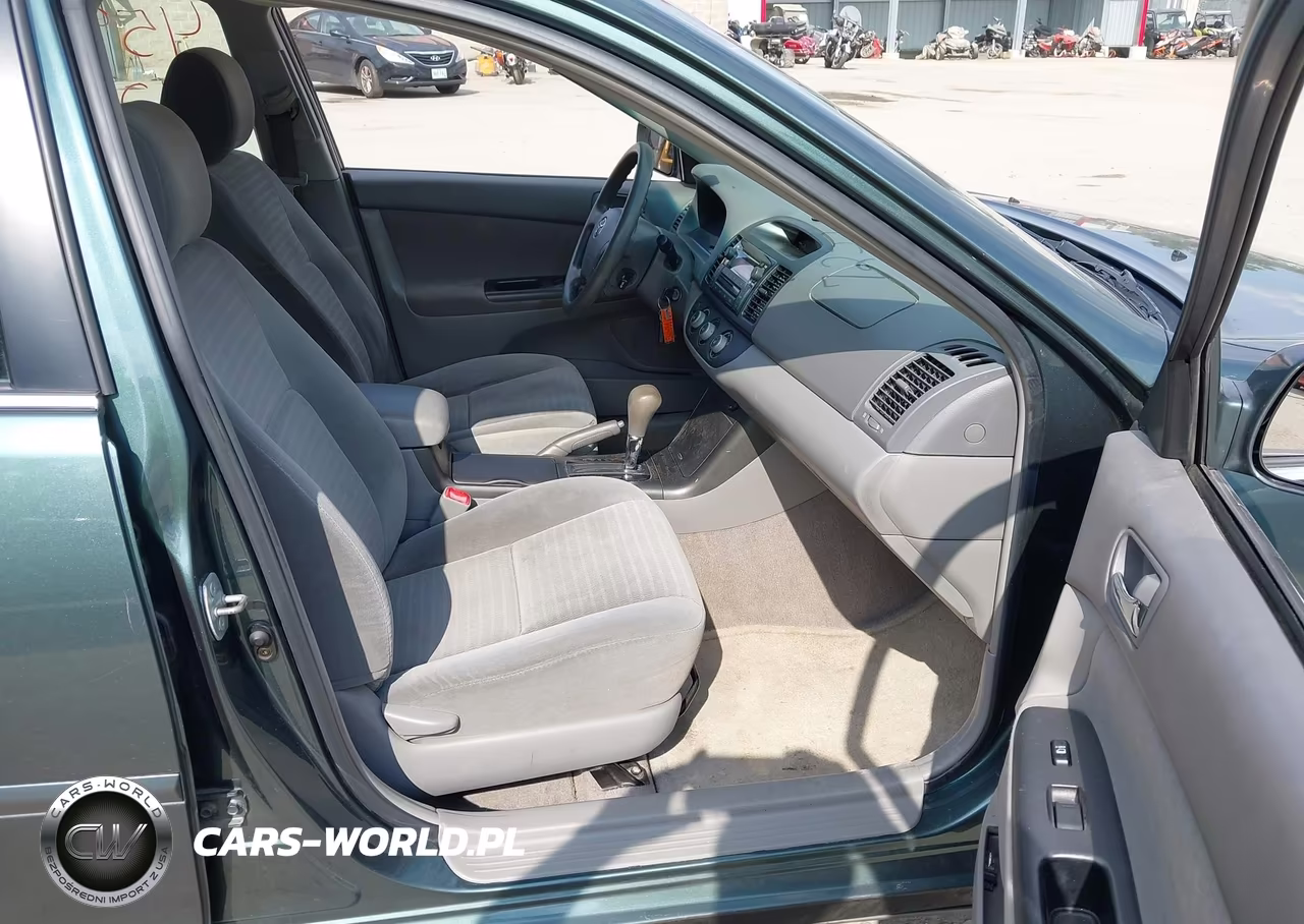 2005 Toyota Camry Le VIN:4T1BE32K05U076310 - 5