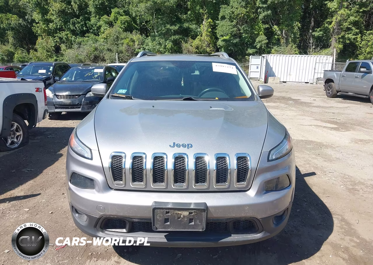 2015 Jeep Cherokee Latitude VIN:1C4PJMCS8FW558281 - 12