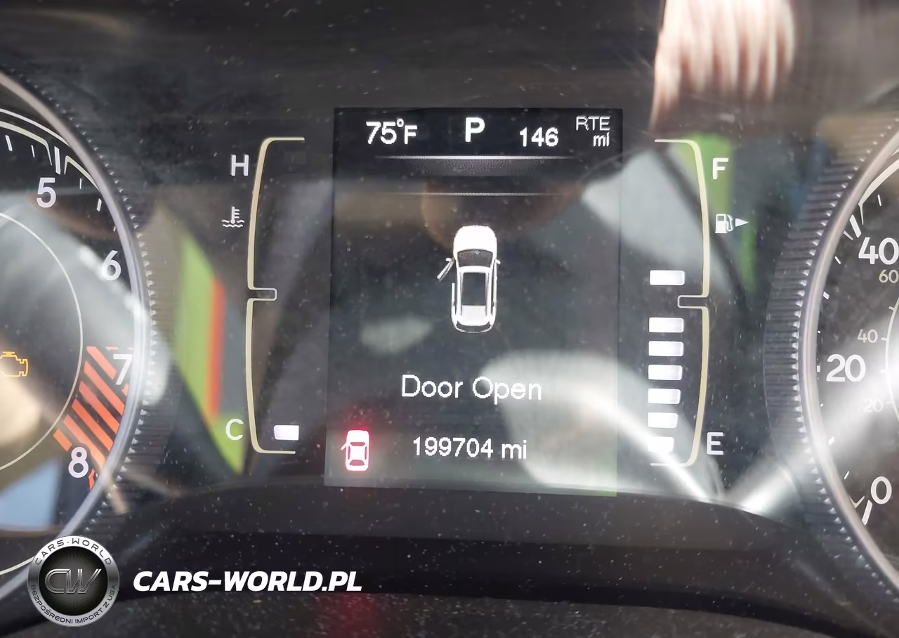 2015 Jeep Cherokee Latitude VIN:1C4PJMCS8FW558281 - 15