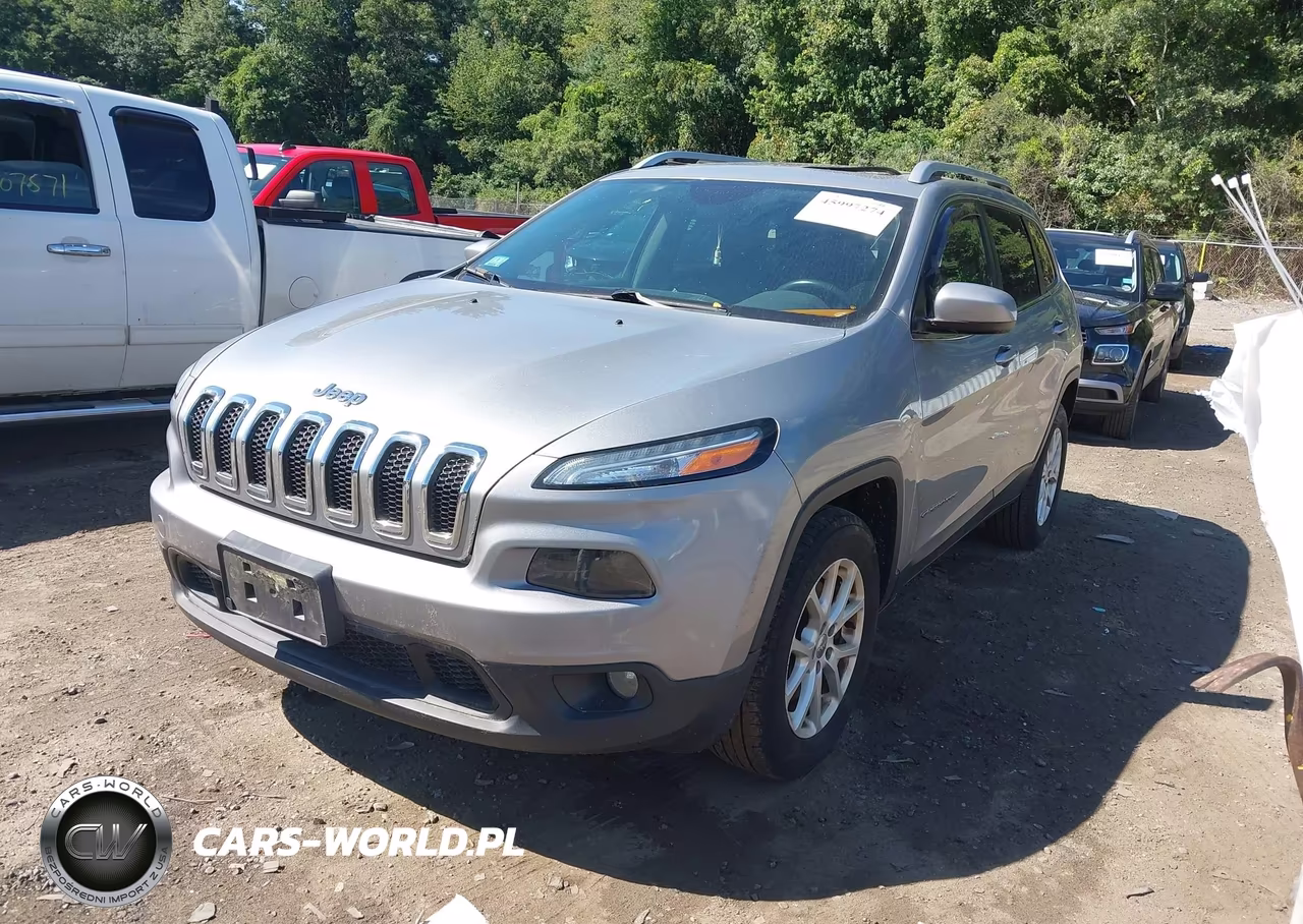 2015 Jeep Cherokee Latitude VIN:1C4PJMCS8FW558281 - 2