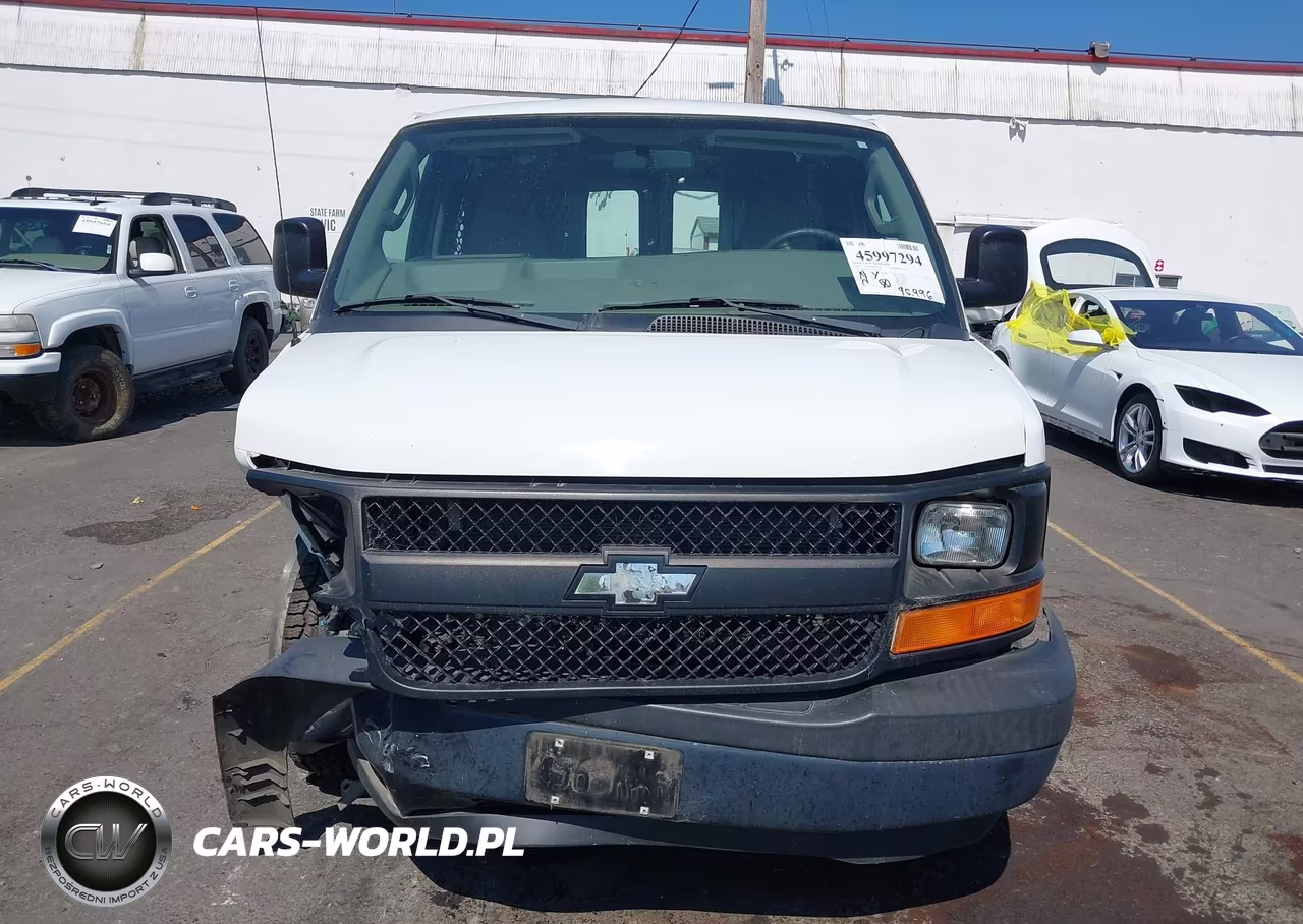 2017 Chevrolet Express 2500 Work Van VIN:1GCWGAFF5H1134175 - 12