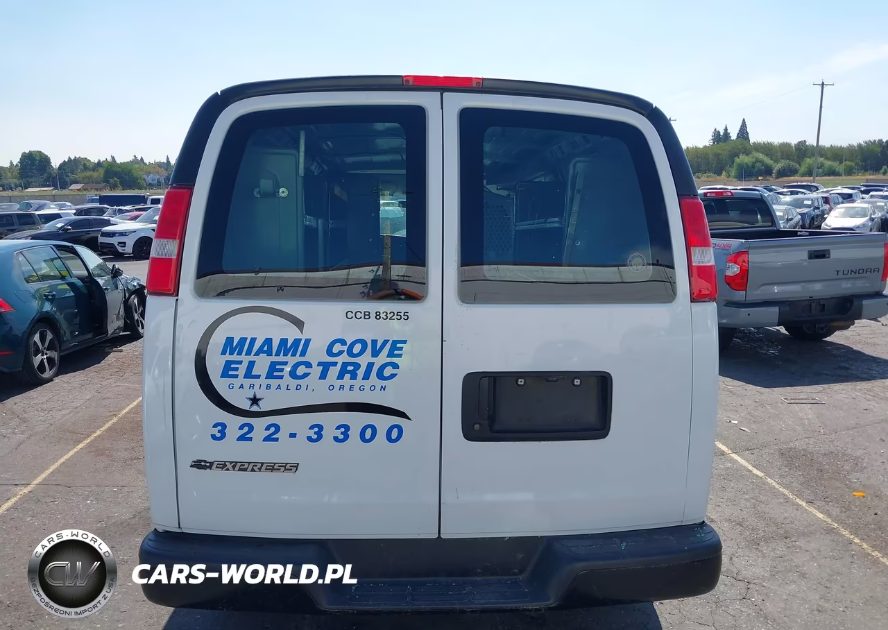 2017 Chevrolet Express 2500 Work Van VIN:1GCWGAFF5H1134175 - 16