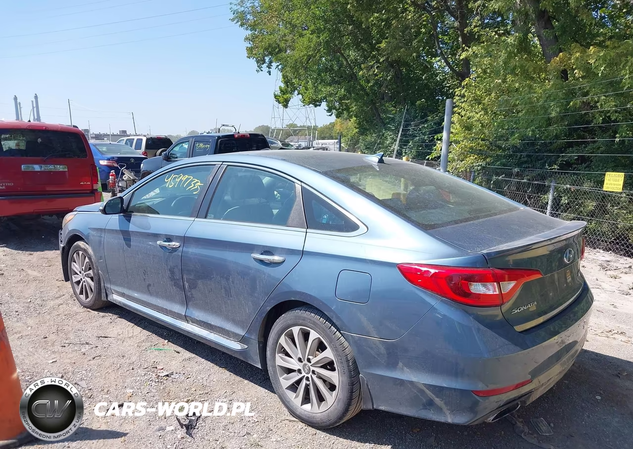 2016 Hyundai Sonata Sport VIN:5NPE34AF5GH393546 - 3