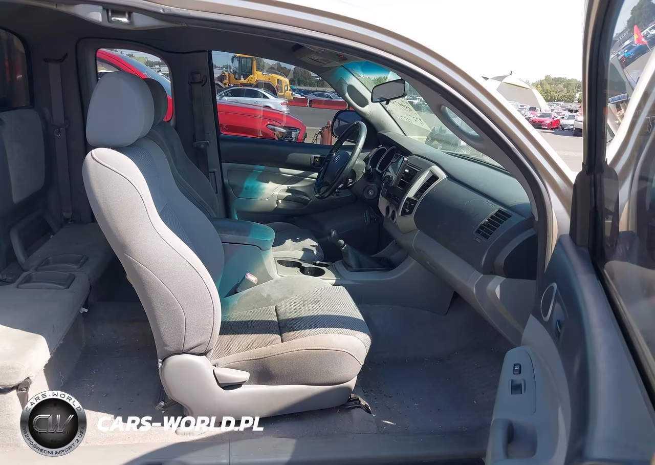 2005 Toyota Tacoma Base V6 VIN:5TEUU42N15Z081183 - 5