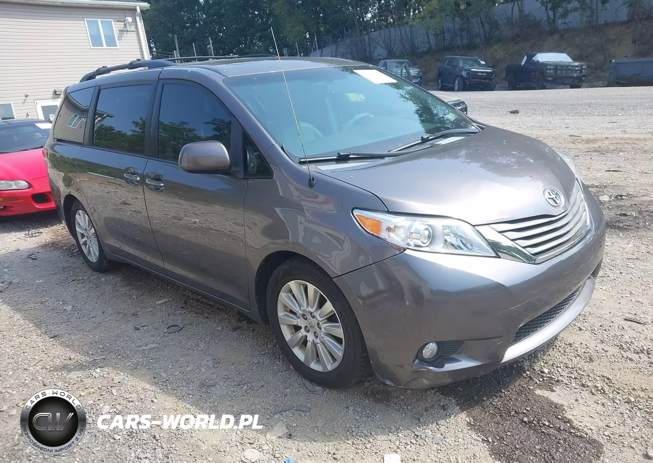 2014 Toyota Sienna Xle 7 Passenger – zdjęcie 1 z 21