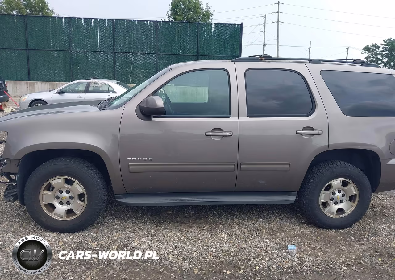 2013 Chevrolet Tahoe Ls VIN:1GNSKAE04DR113802 - 14
