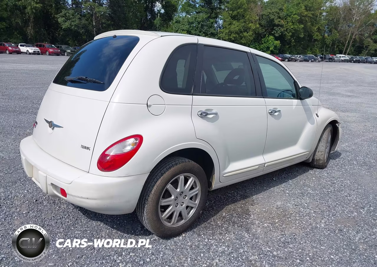 2009 Chrysler Pt Cruiser Touring VIN:3A8FY58989T561140 - 4