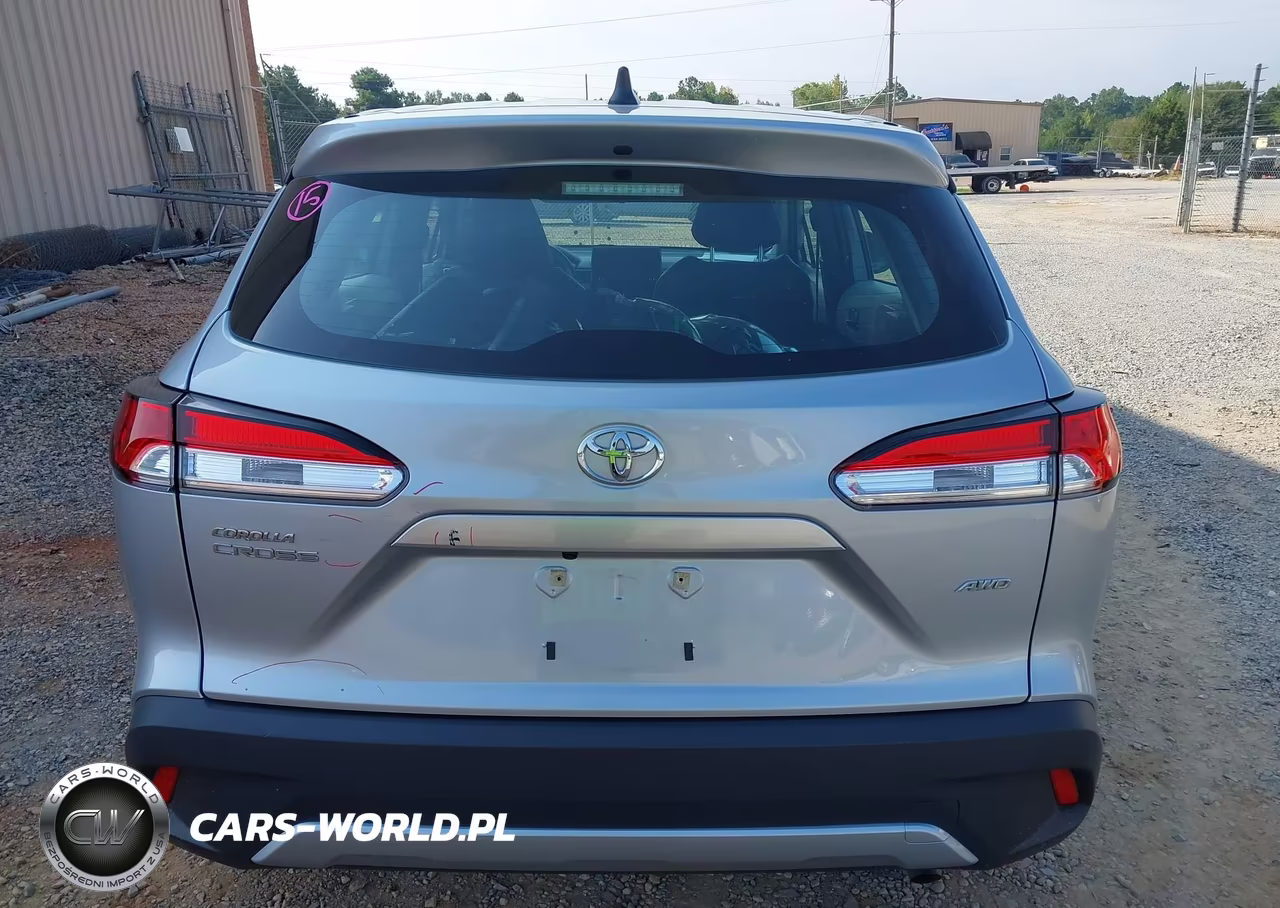 2022 Toyota Corolla Cross L VIN:7MUAAABG0NV043426 - 16