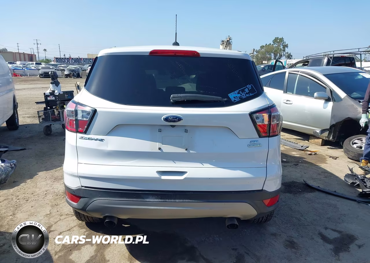 2017 Ford Escape Se VIN:1FMCU0GD5HUE76867 - 16