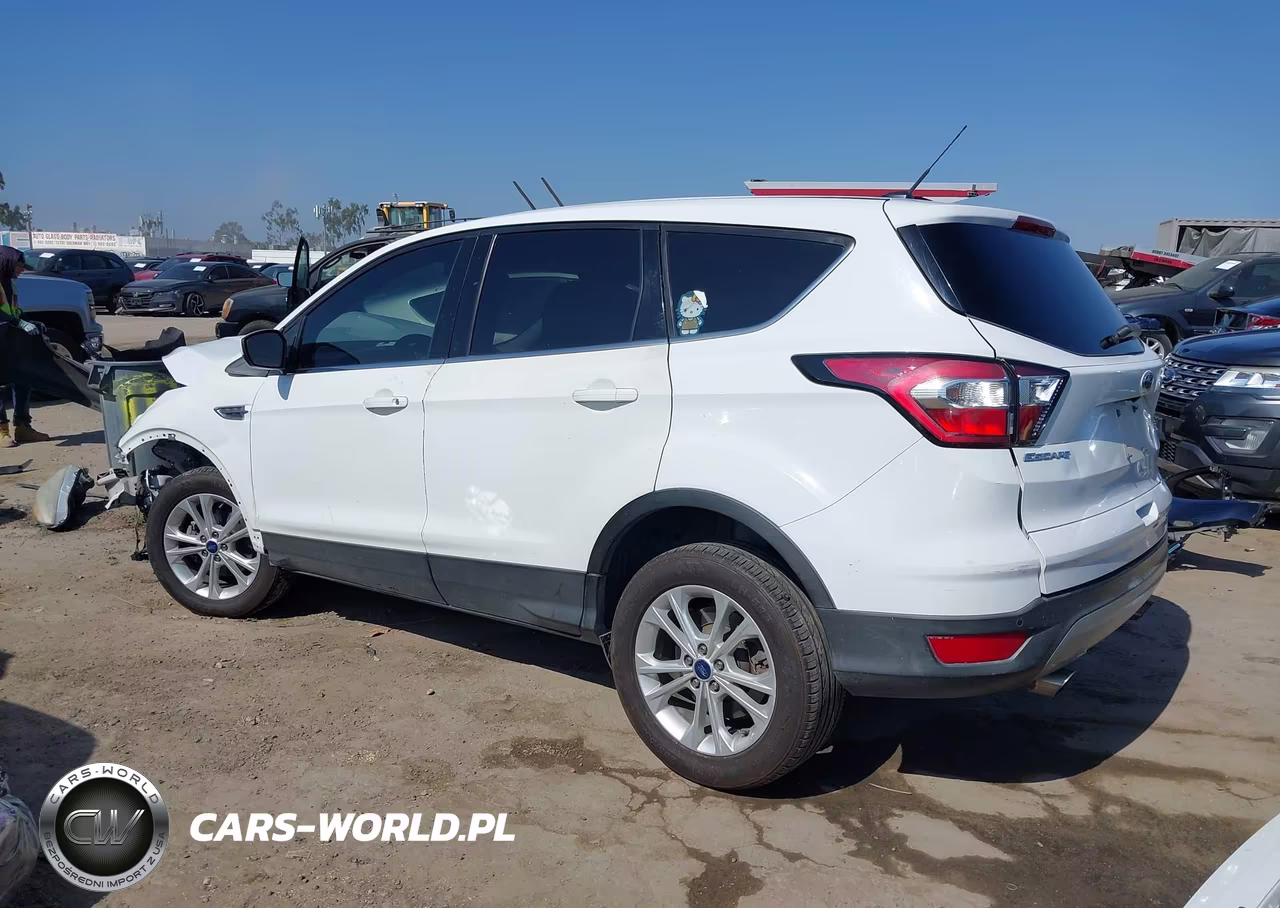 2017 Ford Escape Se VIN:1FMCU0GD5HUE76867 - 3