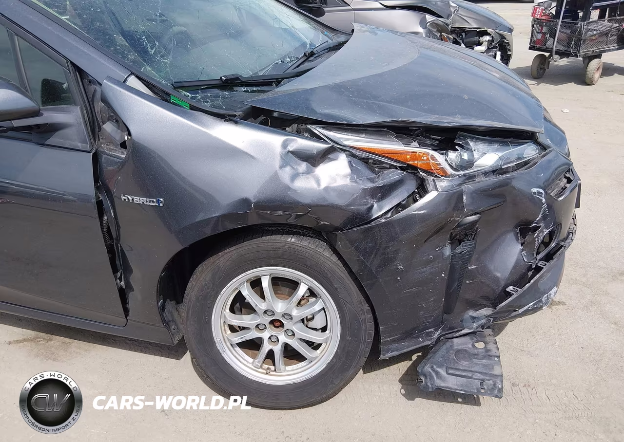 2021 Toyota Prius L Eco VIN:JTDKAMFU3M3133427 - 6