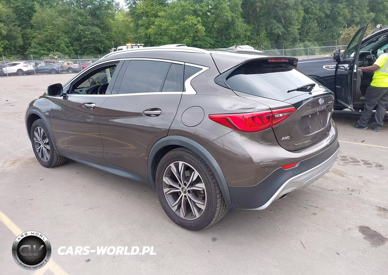 2017 Infiniti Qx30 Premium VIN:SJKCH5CR4HA016542 - 3