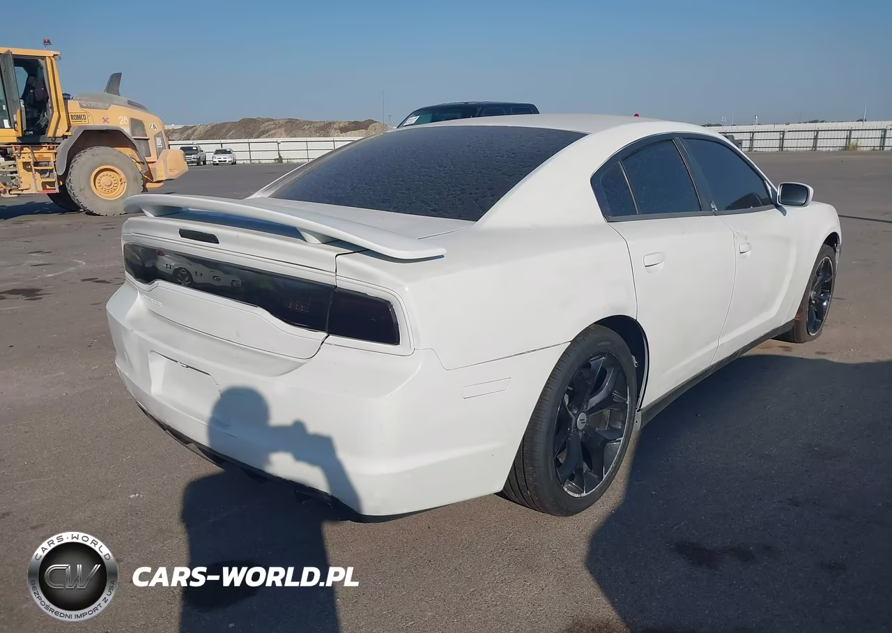 2013 Dodge Charger Se VIN:2C3CDXBG5DH640456 - 4