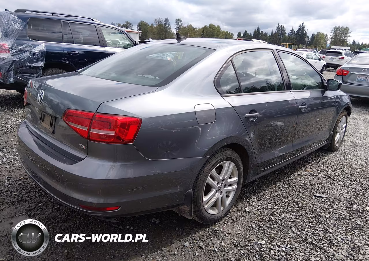 2015 Volkswagen Jetta 2.0L Tdi S VIN:3VWLA7AJ4FM211649 - 4