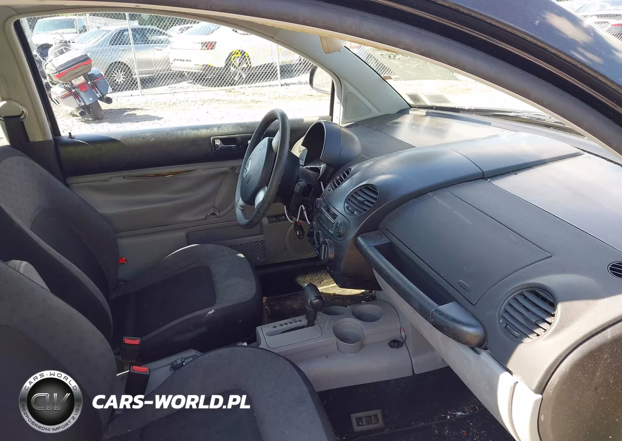 2000 Volkswagen New Beetle Gls VIN:3VWCC21CXYM496343 - 5