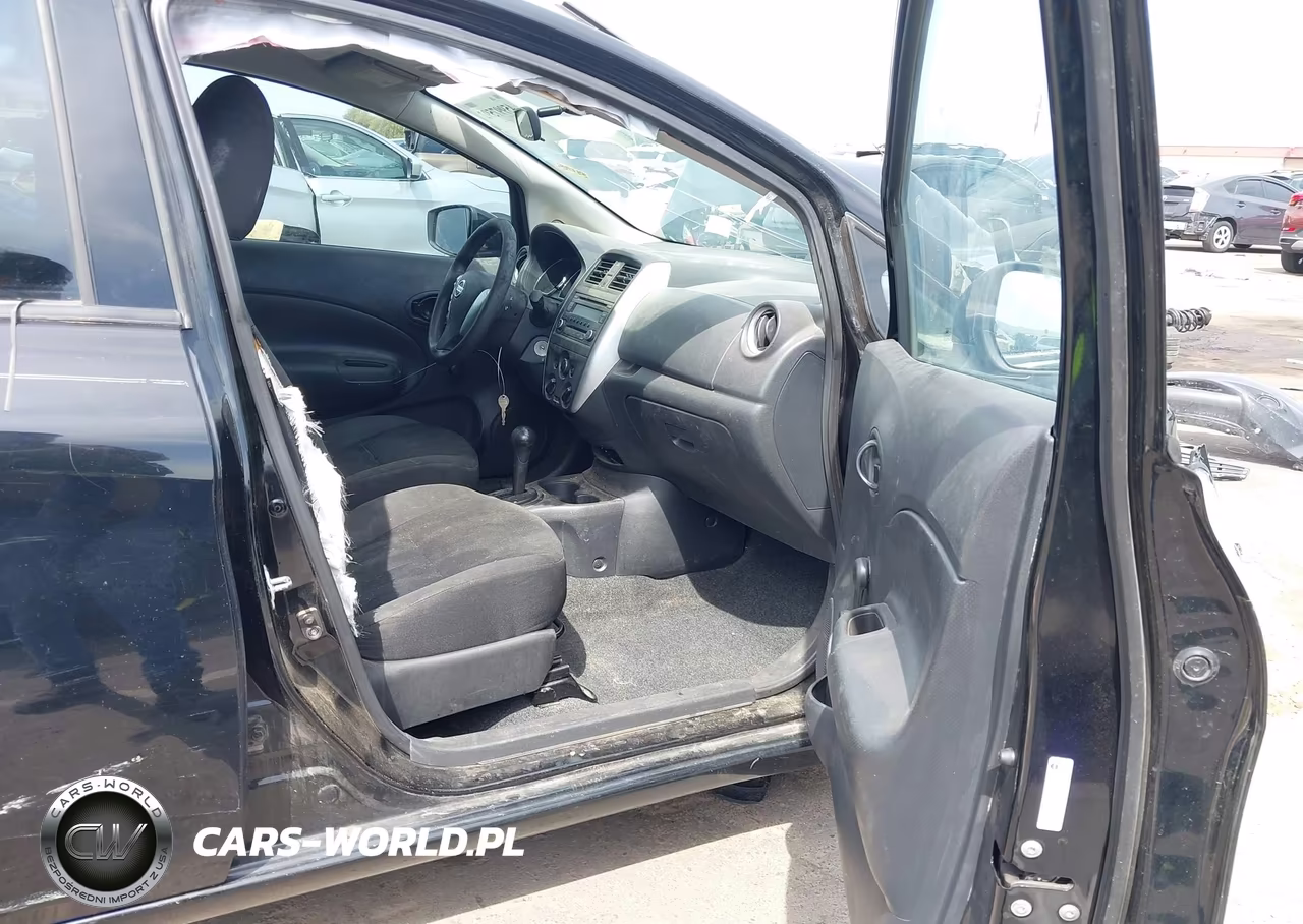 2015 Nissan Versa Note S Plus VIN:3N1CE2CP8FL441652 - 5
