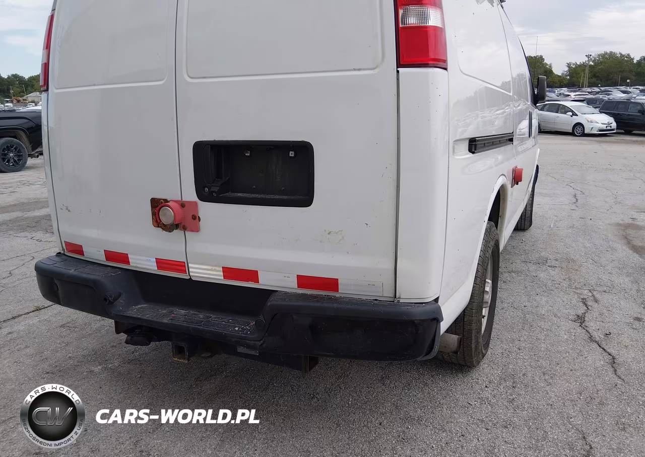 2018 Chevrolet Express 2500 Work Van VIN:1GCWGAFP2J1319458 - 6