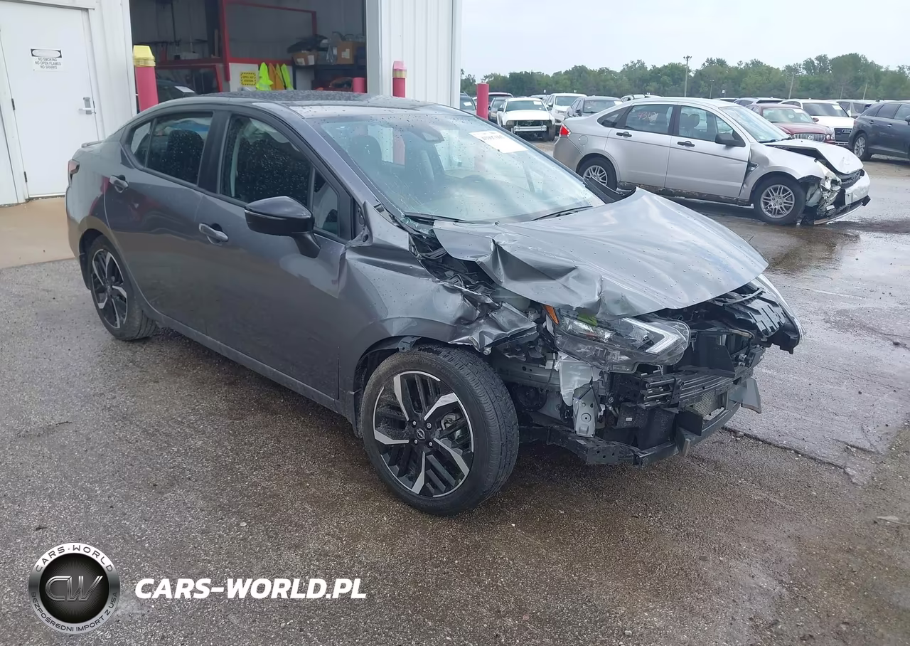 2024 Nissan Versa 1.6 Sr