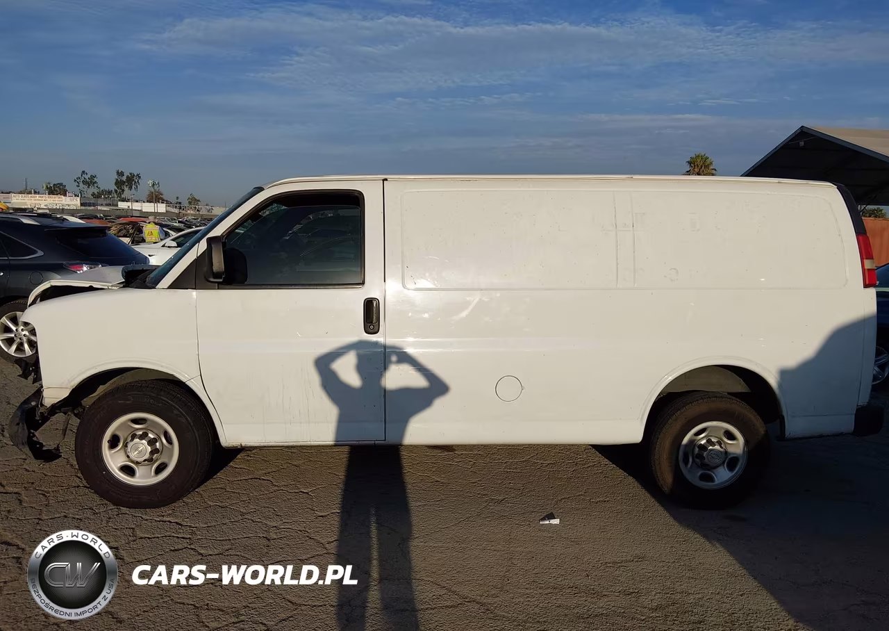 2015 Chevrolet Express 2500 Work Van VIN:1GCWGFCF6F1261953 - 14