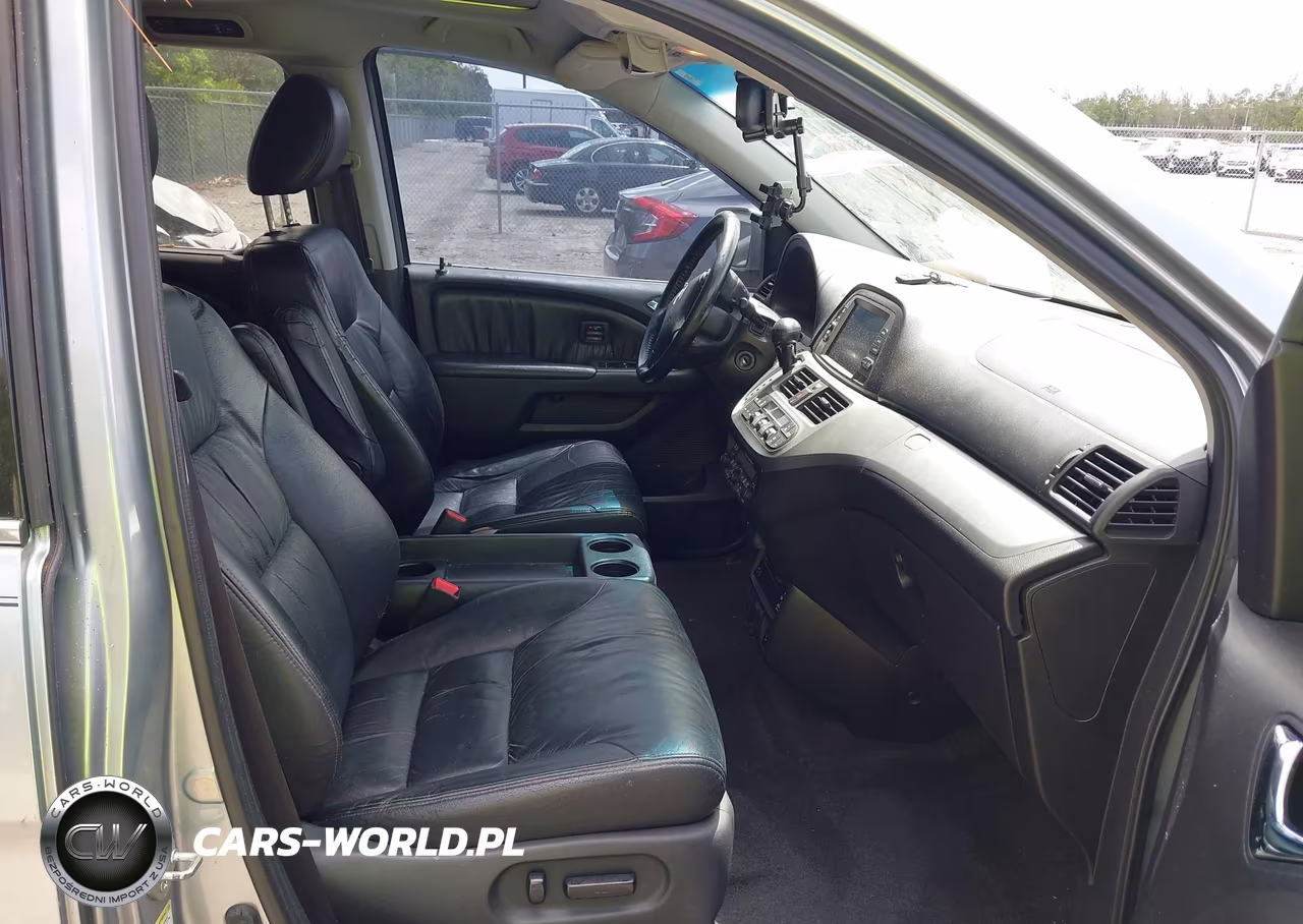 2008 Honda Odyssey Touring VIN:5FNRL38928B049023 - 5