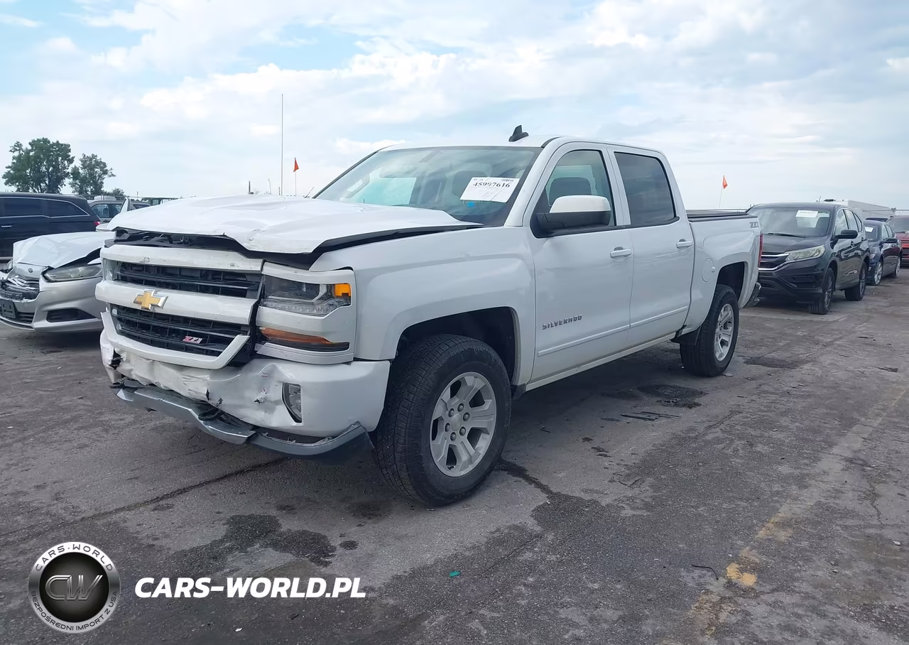 2018 Chevrolet Silverado 1500 2Lt VIN:3GCUKREC9JG440637 - 2