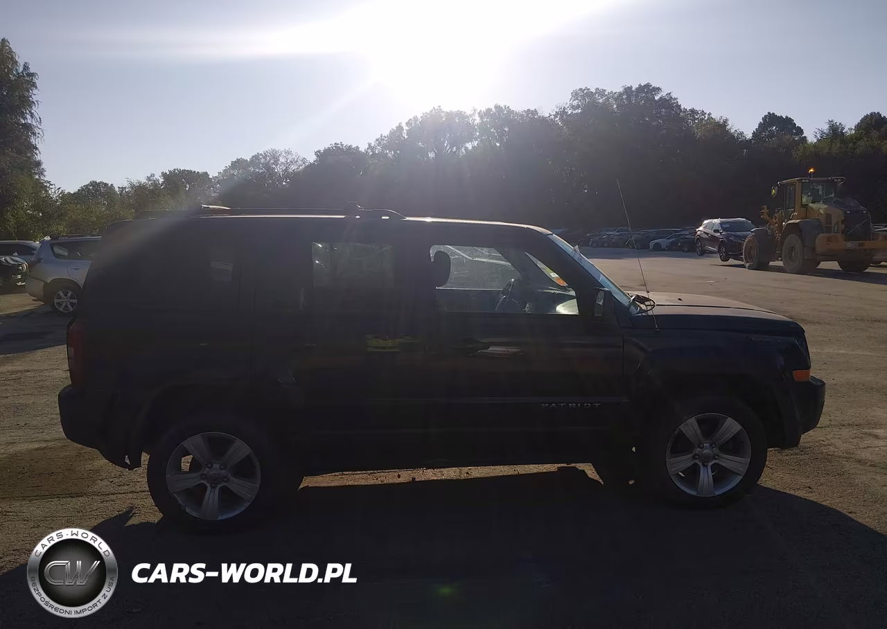 2013 Jeep Patriot Latitude VIN:1C4NJRFB1DD186324 - 13