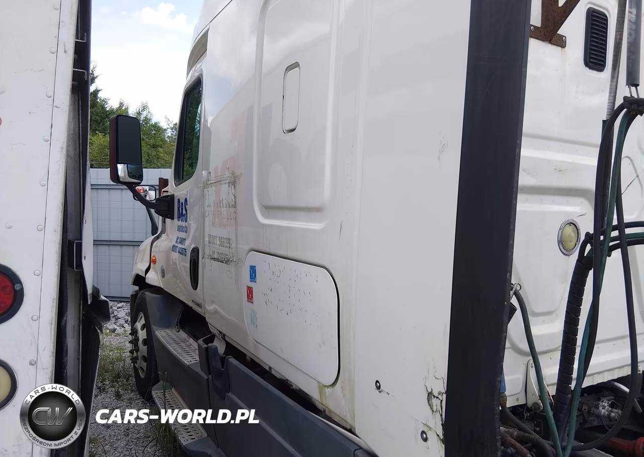 2015 Freightliner Cascadia 125 VIN:3AKJGLD50FSGL2835 - 14