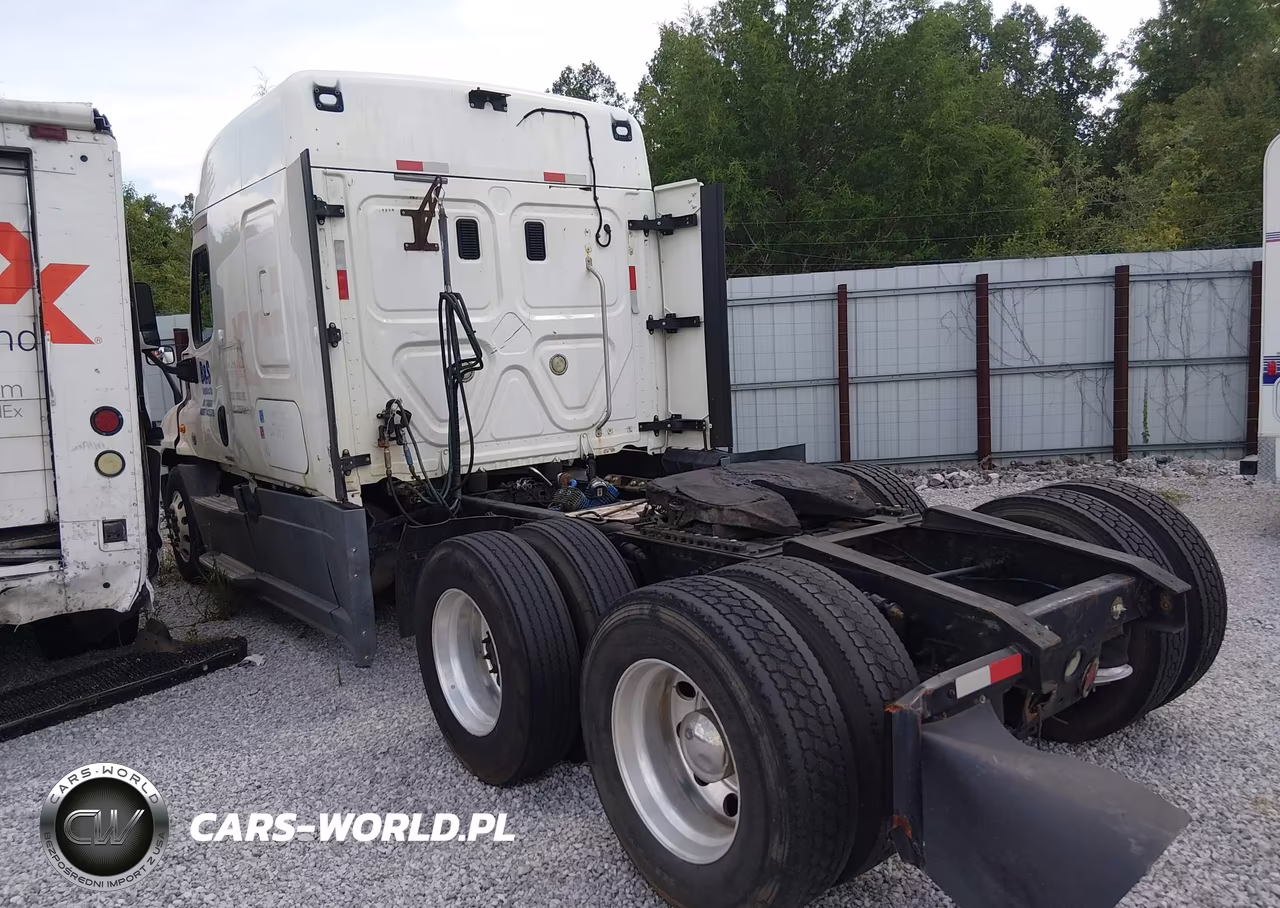 2015 Freightliner Cascadia 125 VIN:3AKJGLD50FSGL2835 - 3