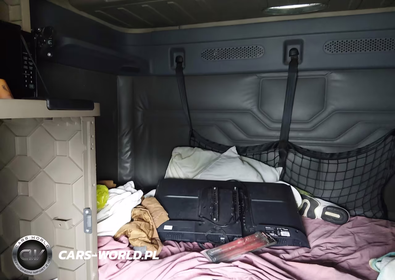 2015 Freightliner Cascadia 125 VIN:3AKJGLD50FSGL2835 - 6