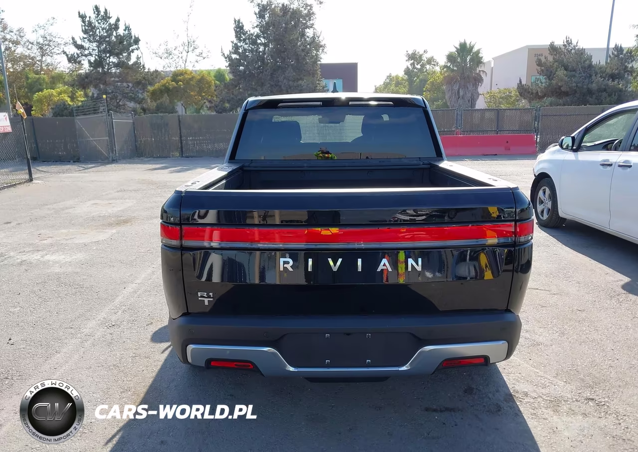 2025 Rivian R1T Adventure Dual Motor Large Pack-Adventure Dual Motor Max Pack VIN:7FCTGBAA8SN037678 - 17