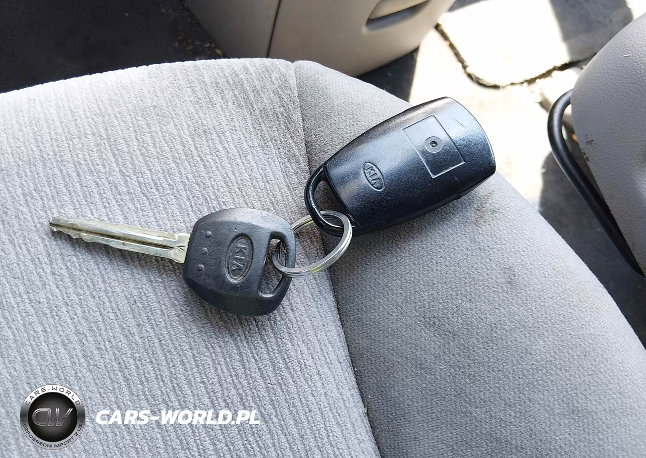 2012 Kia Sedona Lx VIN:KNDMG4C79C6466363 - 11
