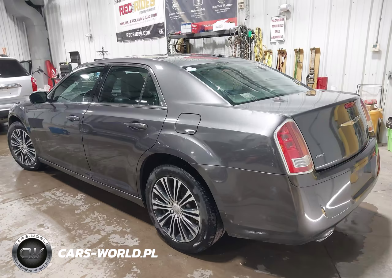 2013 Chrysler 300 300S VIN:2C3CCAGG0DH717033 - 3