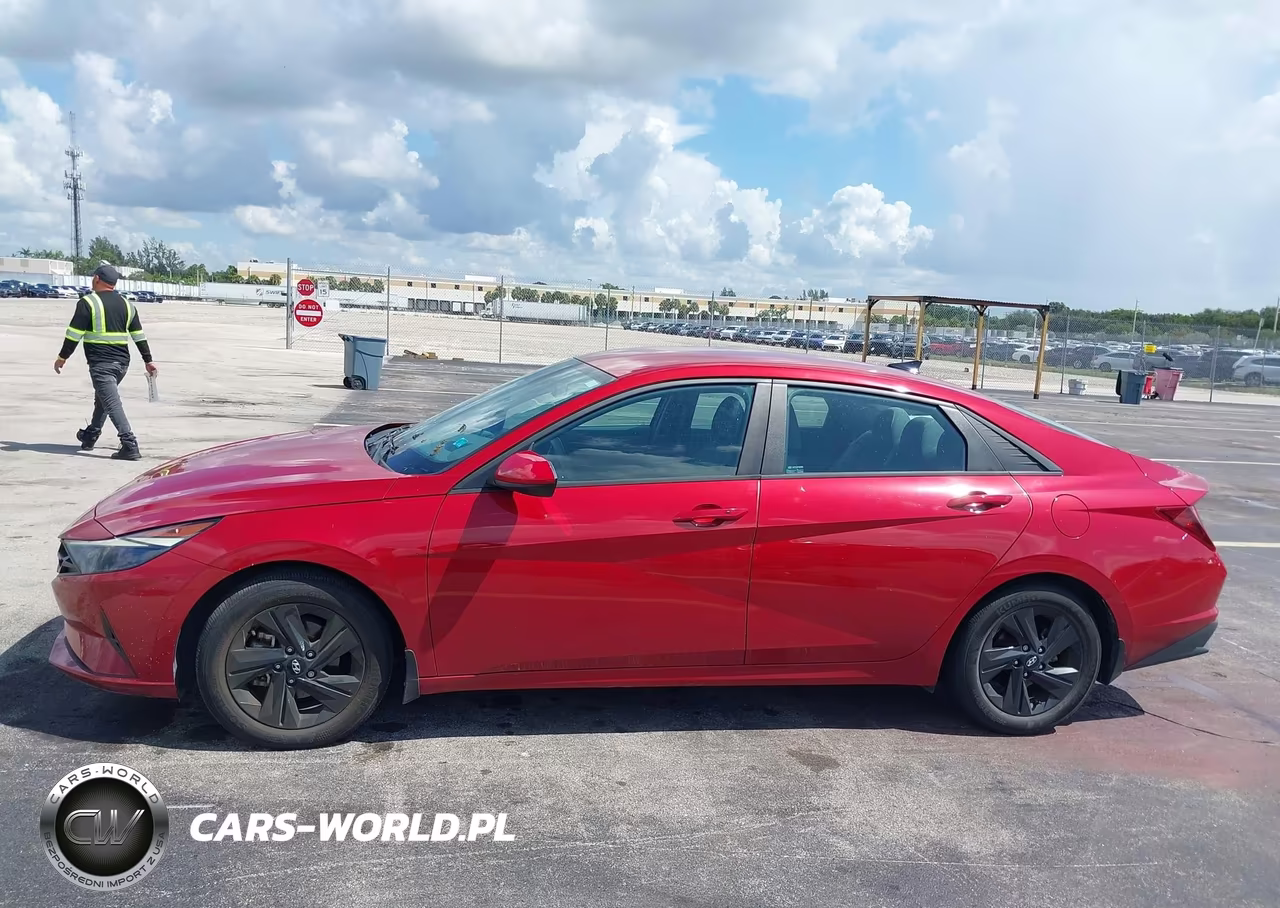 2023 Hyundai Elantra Sel VIN:KMHLM4AG0PU472072 - 13