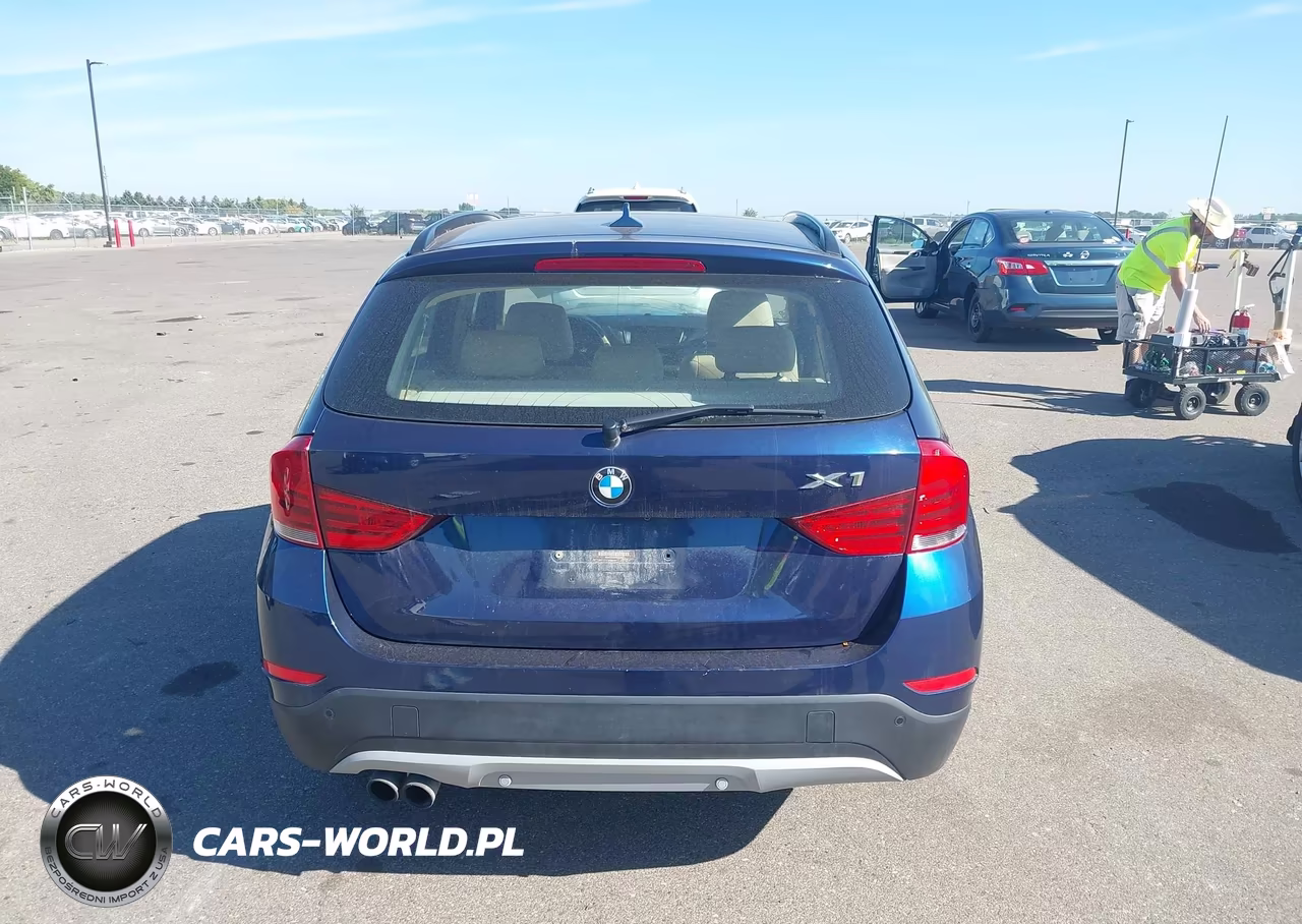 2014 BMW X1 xDrive28I VIN:WBAVL1C55EVY12203 - 17