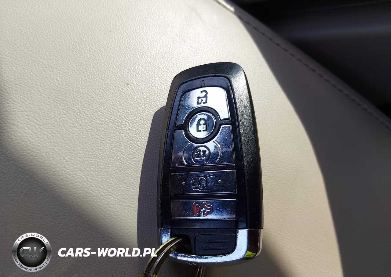 2023 Lincoln Aviator Standard VIN:5LM5J6XC0PGL08768 - 11