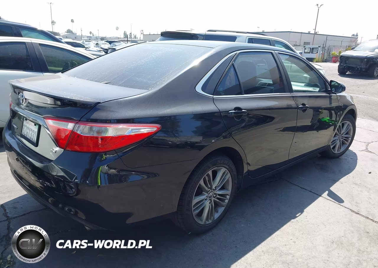2016 Toyota Camry Se VIN:4T1BF1FK9GU231998 - 4