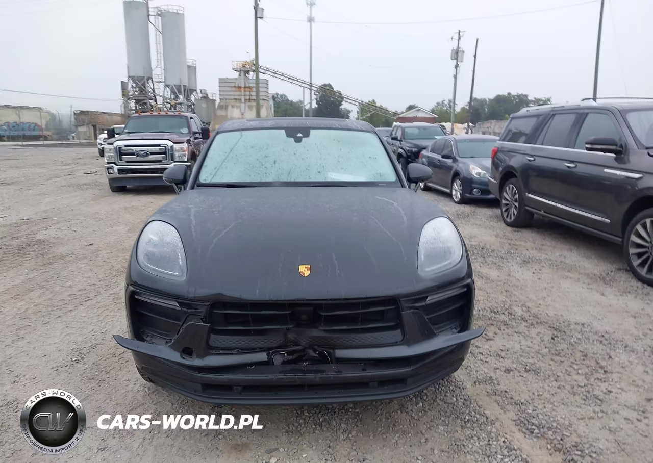 2023 Porsche Macan T VIN:WP1AA2A58PLB10129 - 12