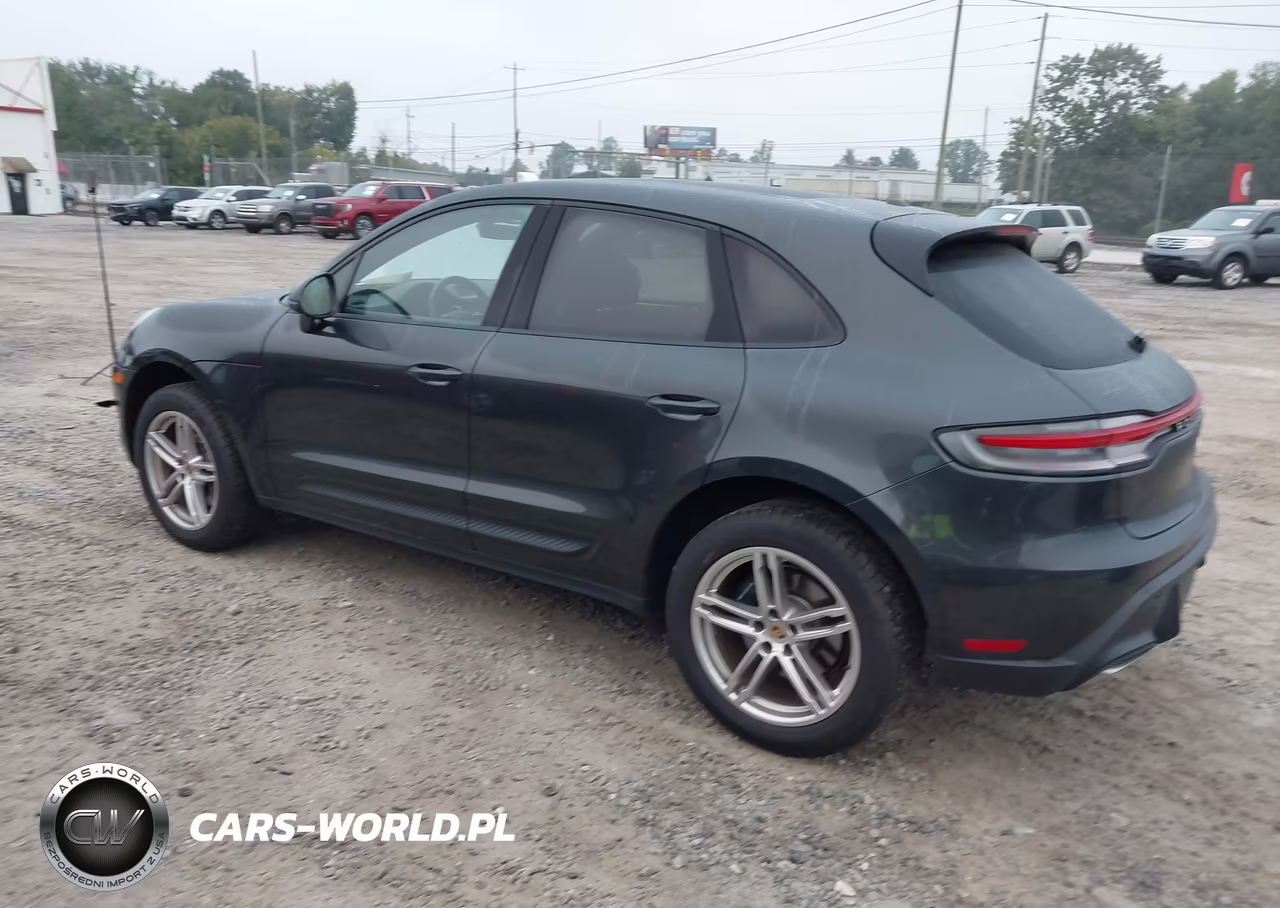 2023 Porsche Macan T VIN:WP1AA2A58PLB10129 - 14