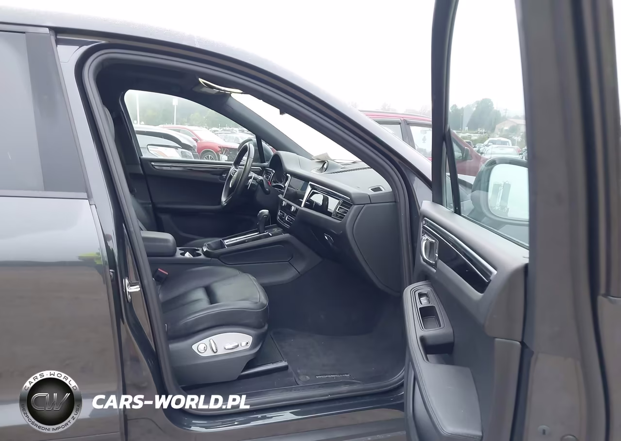 2023 Porsche Macan T VIN:WP1AA2A58PLB10129 - 5