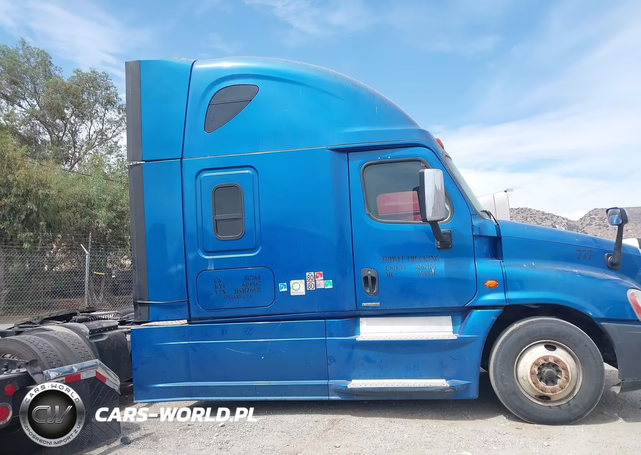 2017 Freightliner Cascadia 125 VIN:3AKJGLDR3HSHZ6621 - 17