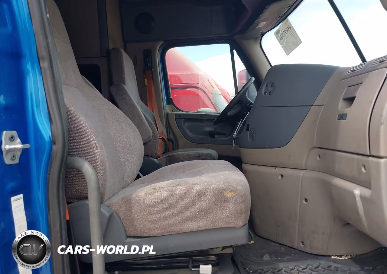 2017 Freightliner Cascadia 125 VIN:3AKJGLDR3HSHZ6621 - 7