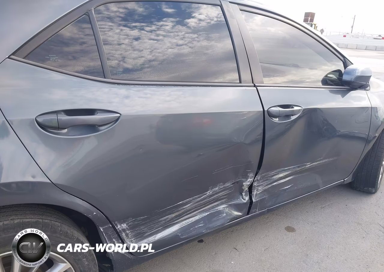 2015 Toyota Corolla Le Plus VIN:5YFBURHE2FP207117 - 17