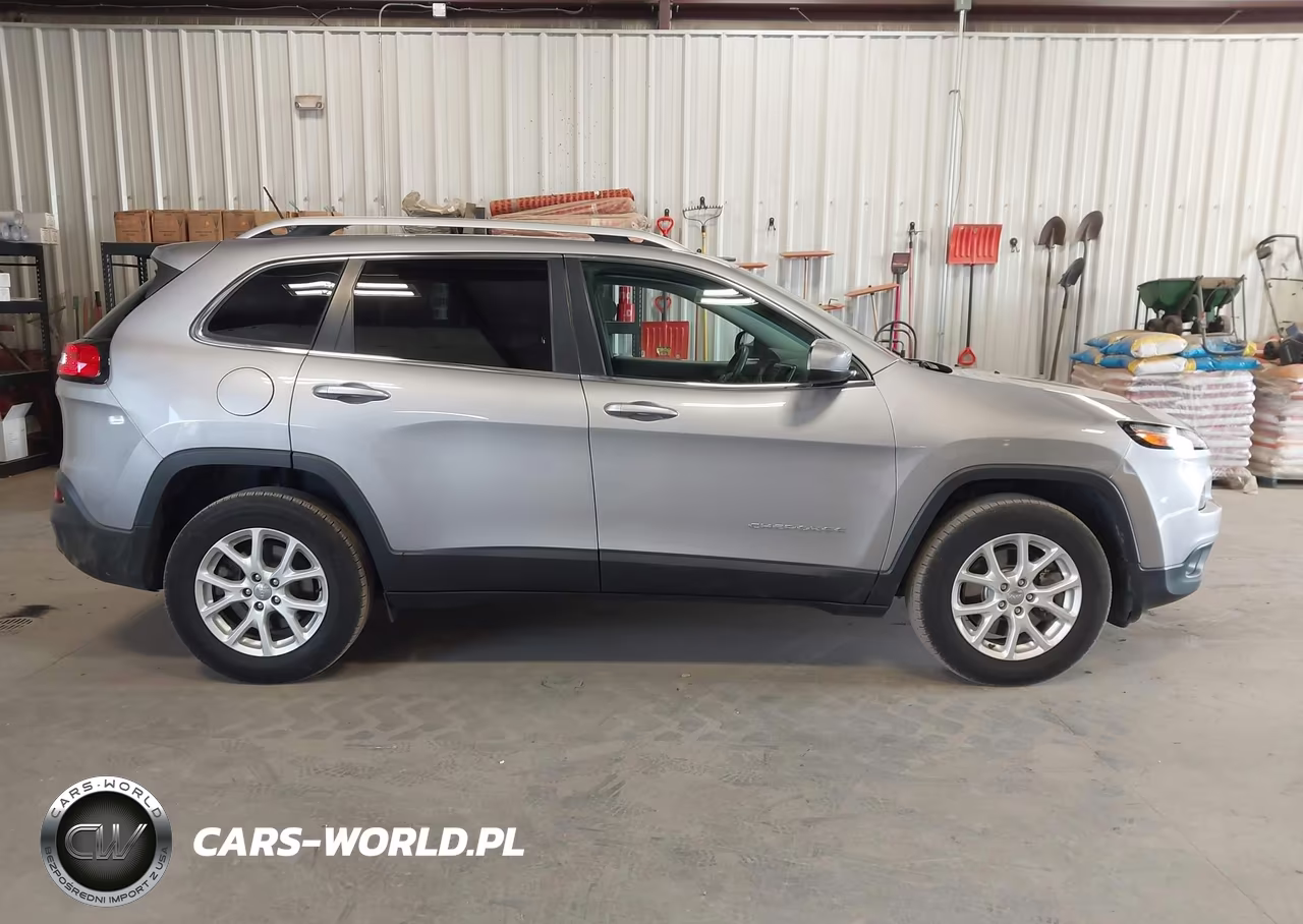 2018 Jeep Cherokee Latitude 4X4 VIN:1C4PJMCB0JD528521 - 13