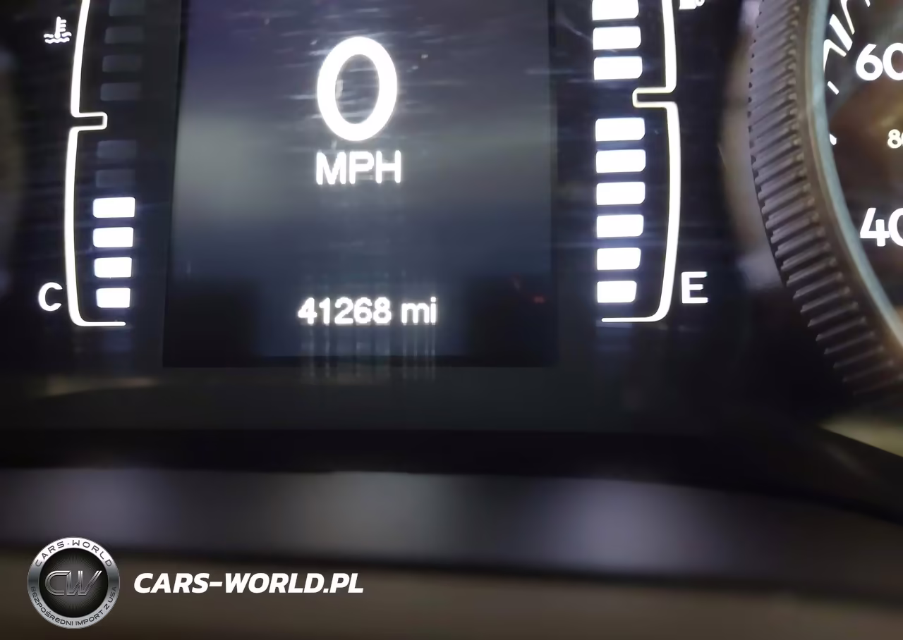2018 Jeep Cherokee Latitude 4X4 VIN:1C4PJMCB0JD528521 - 15