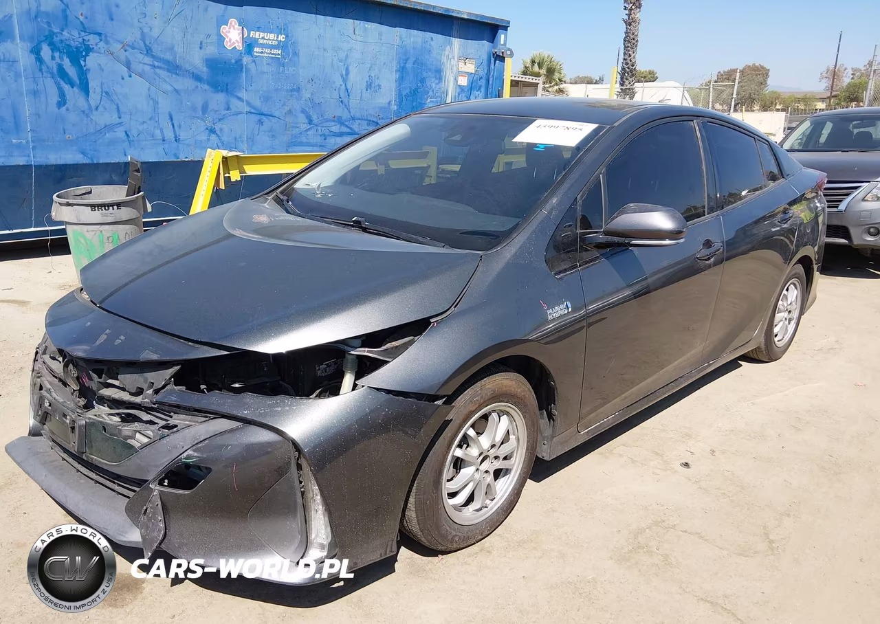 2018 Toyota Prius Prime Plus VIN:JTDKARFP2J3079900 - 2