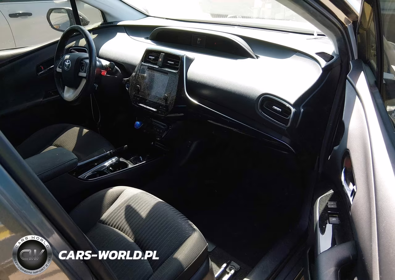 2018 Toyota Prius Prime Plus VIN:JTDKARFP2J3079900 - 5