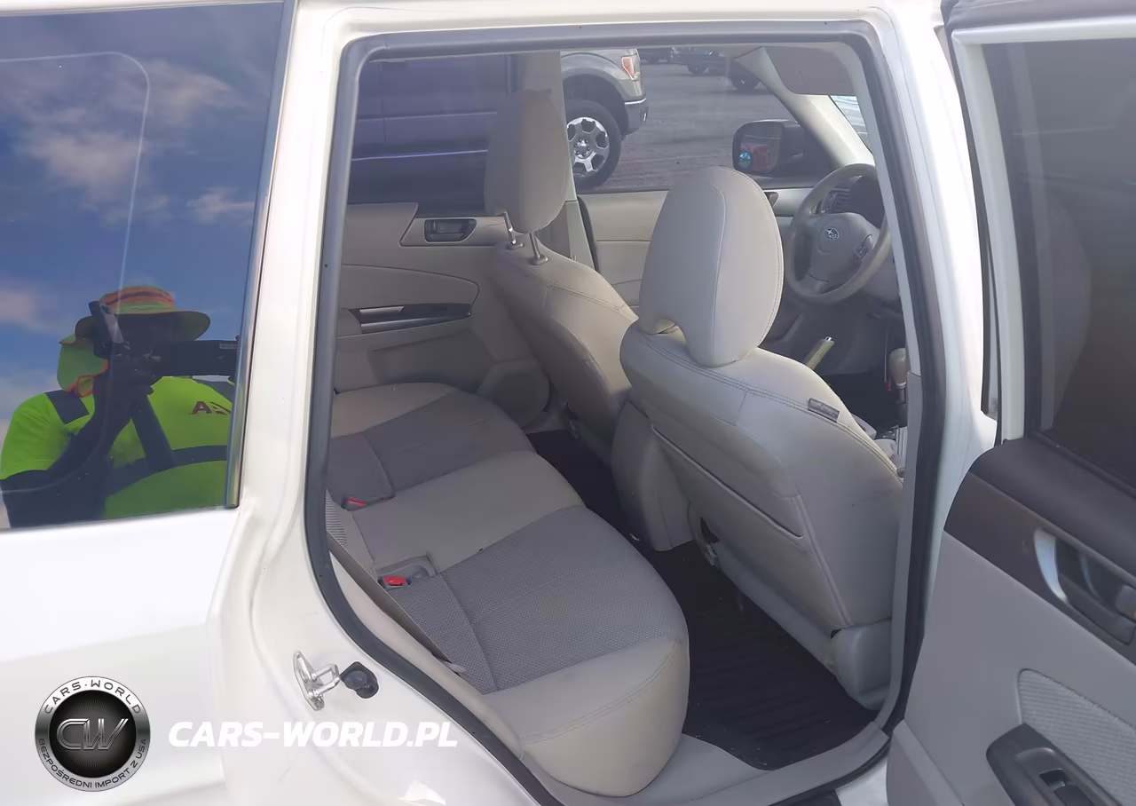 2011 Subaru Forester 2.5X VIN:JF2SHABC7BG732488 - 8