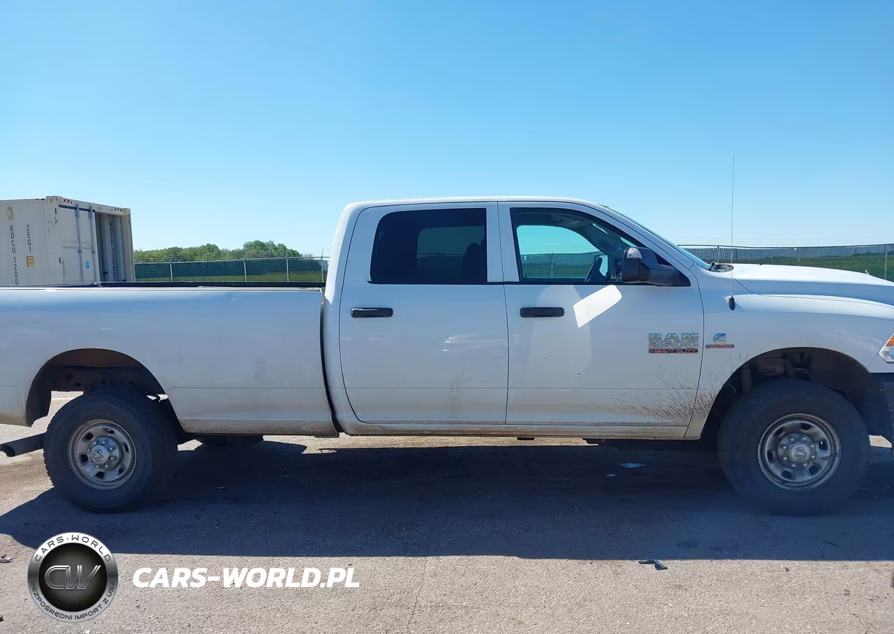 2018 Ram 2500 Tradesman 4X4 8' Box VIN:3C6UR5HL0JG307319 - 13