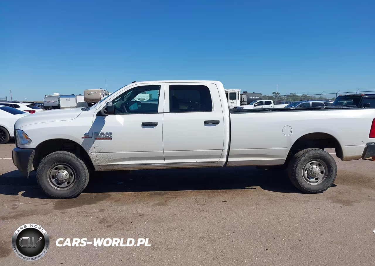 2018 Ram 2500 Tradesman 4X4 8' Box VIN:3C6UR5HL0JG307319 - 14