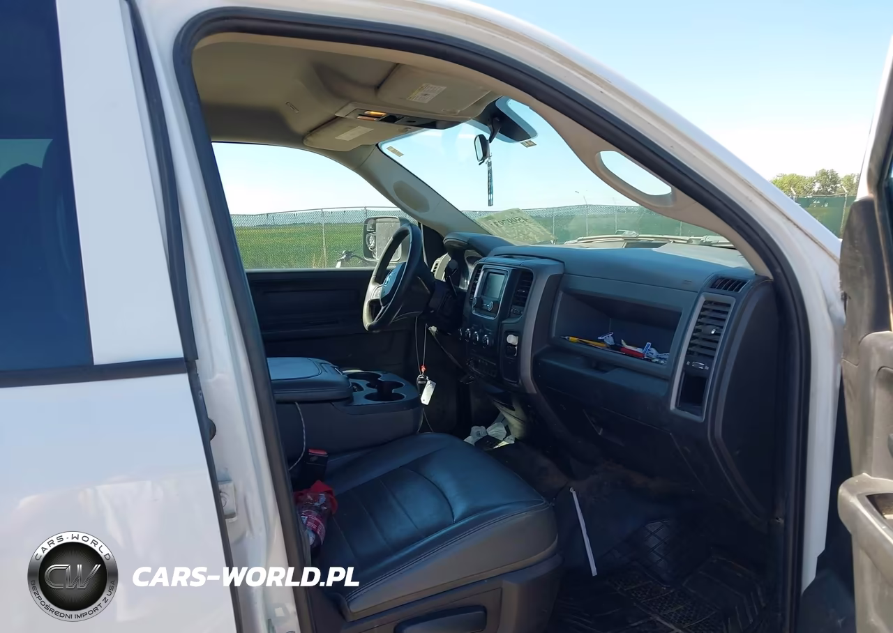 2018 Ram 2500 Tradesman 4X4 8' Box VIN:3C6UR5HL0JG307319 - 5